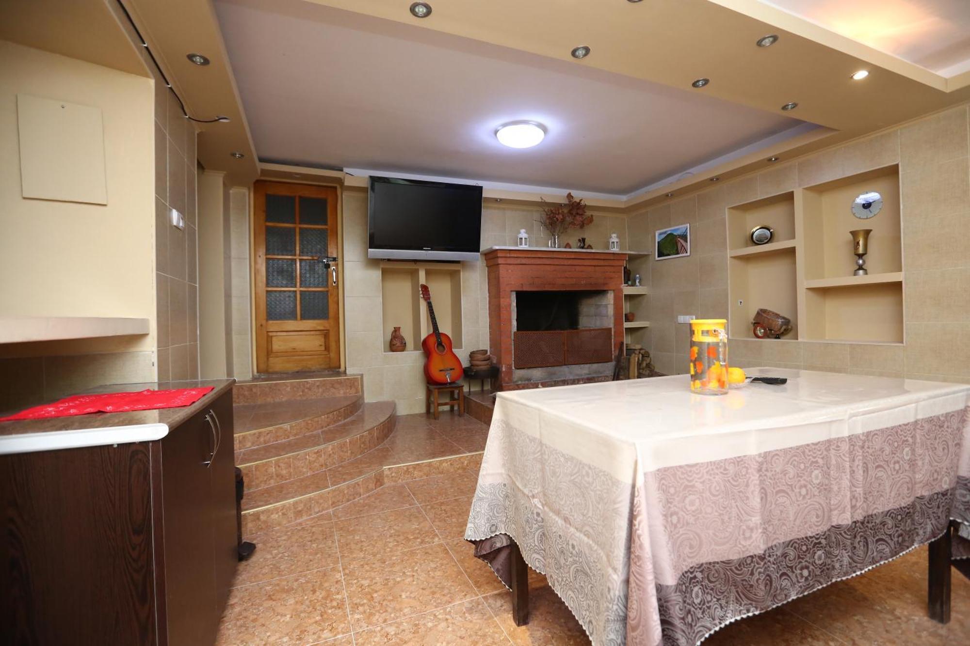 Hostel Feola Kutaisi Zewnętrze zdjęcie