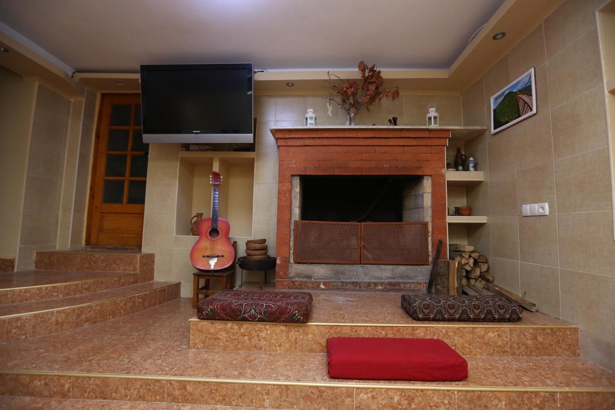 Hostel Feola Kutaisi Zewnętrze zdjęcie
