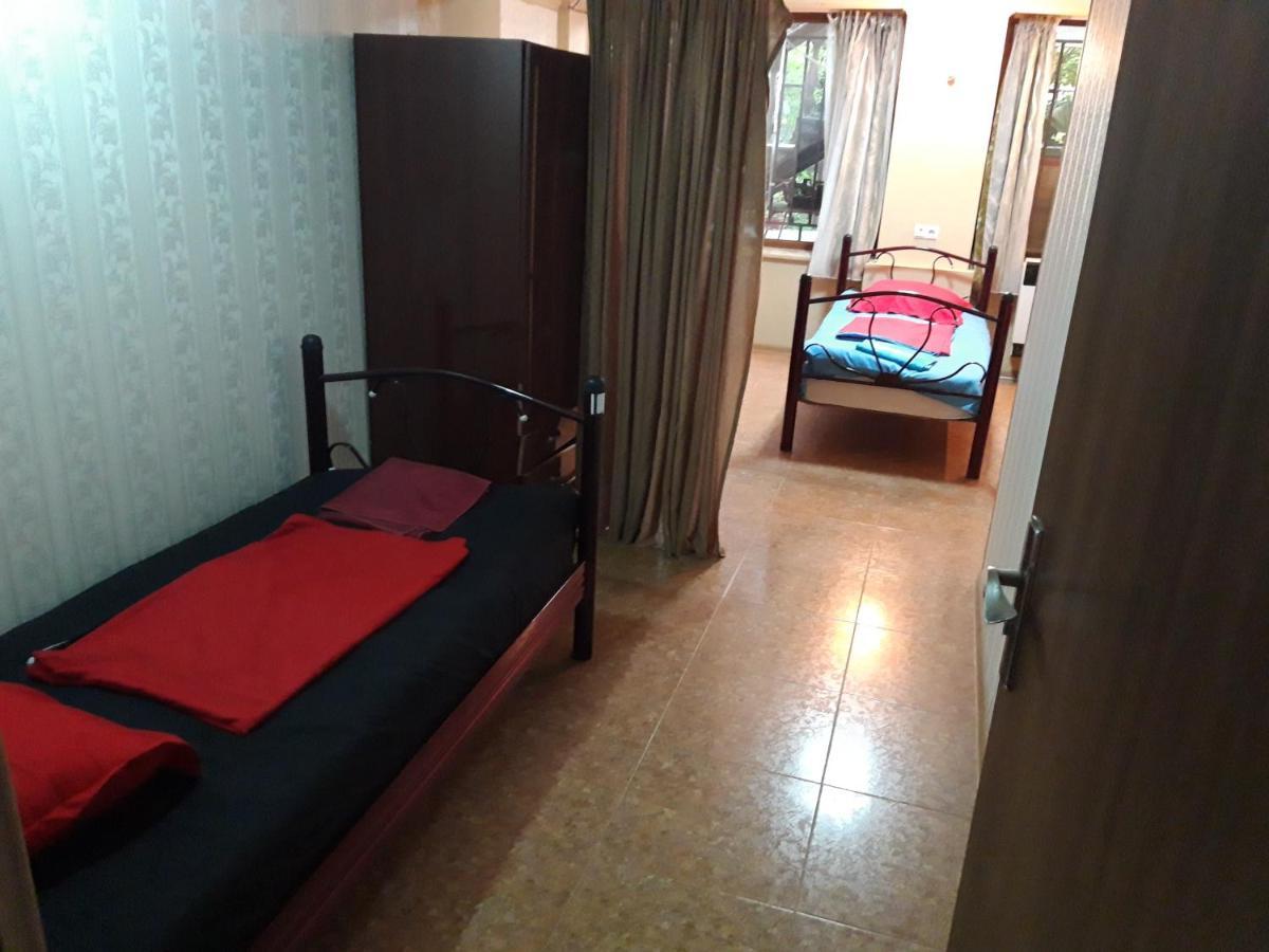 Hostel Feola Kutaisi Zewnętrze zdjęcie
